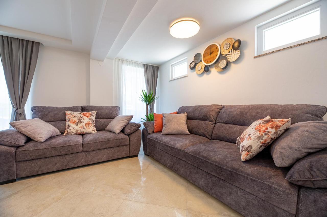 Apartment Miko Sveti Ivan Dobrinjski Luaran gambar